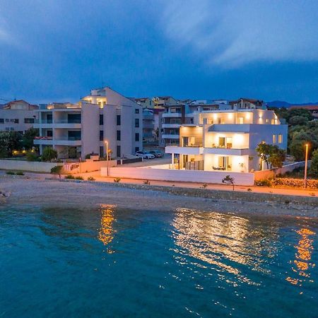 Villa Eni Apartments 2 Мандре Экстерьер фото