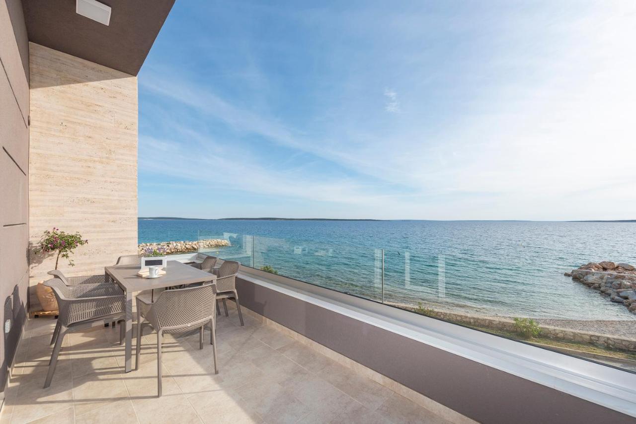 Villa Eni Apartments 2 Мандре Экстерьер фото