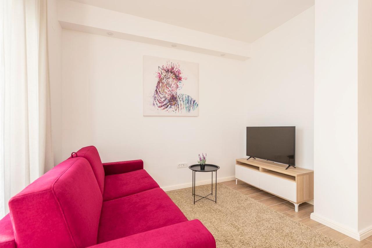 Villa Eni Apartments 2 Мандре Экстерьер фото
