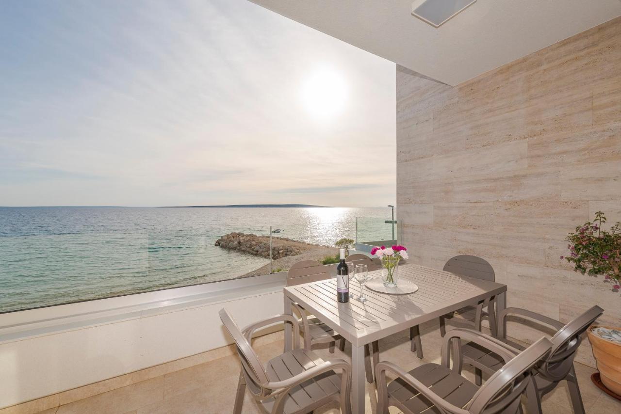 Villa Eni Apartments 2 Мандре Экстерьер фото