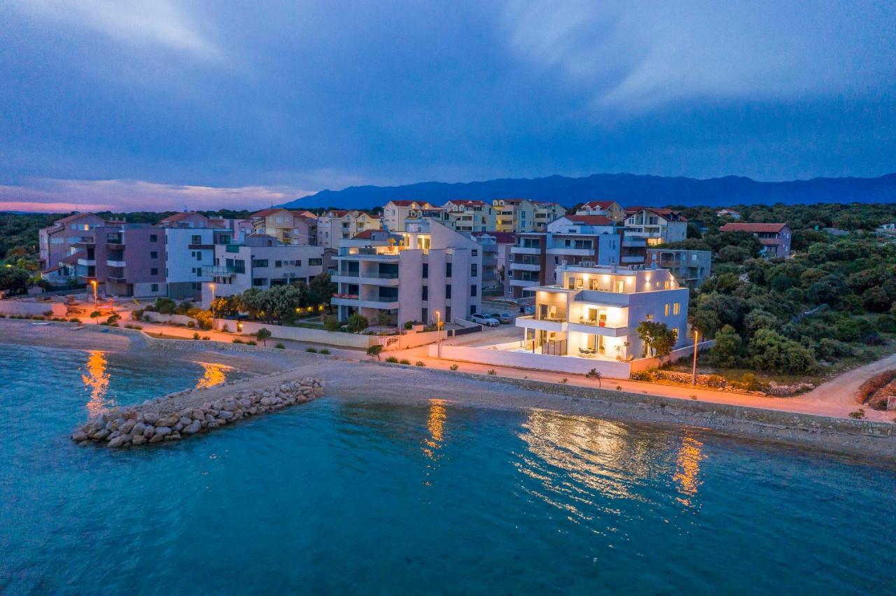 Villa Eni Apartments 2 Мандре Экстерьер фото