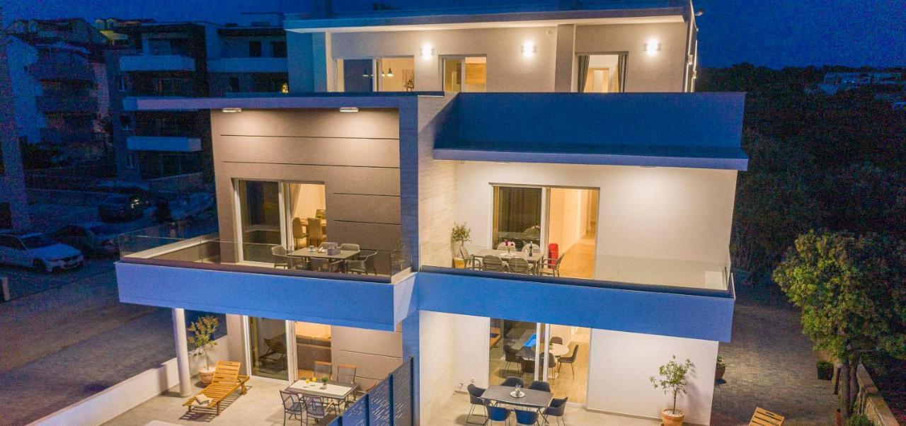 Villa Eni Apartments 2 Мандре Экстерьер фото